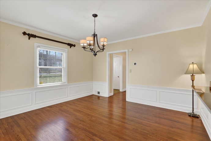 422 Gardiner, ROCKFORD, Illinois 61107, 3 Bedrooms Bedrooms, ,2 BathroomsBathrooms,House,For Sale,Gardiner,202600200