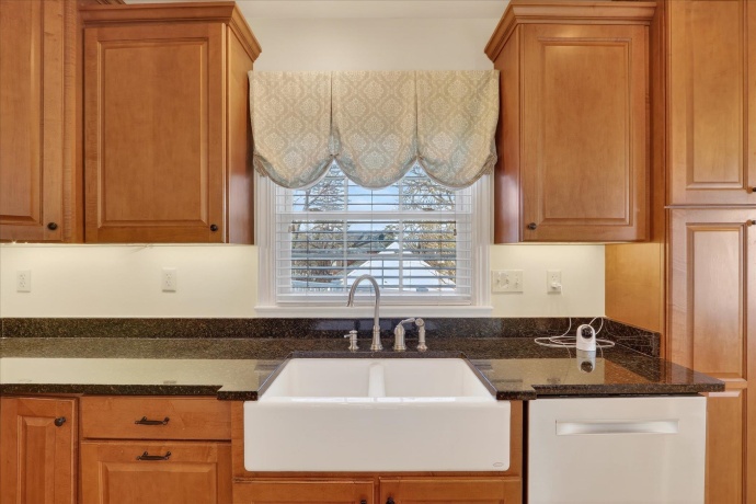 422 Gardiner, ROCKFORD, Illinois 61107, 3 Bedrooms Bedrooms, ,2 BathroomsBathrooms,House,For Sale,Gardiner,202600200