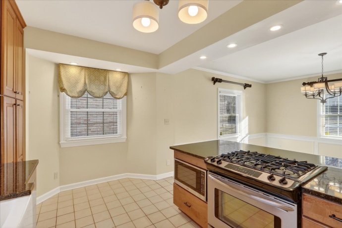 422 Gardiner, ROCKFORD, Illinois 61107, 3 Bedrooms Bedrooms, ,2 BathroomsBathrooms,House,For Sale,Gardiner,202600200