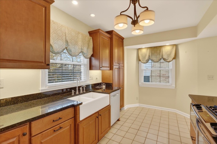 422 Gardiner, ROCKFORD, Illinois 61107, 3 Bedrooms Bedrooms, ,2 BathroomsBathrooms,House,For Sale,Gardiner,202600200