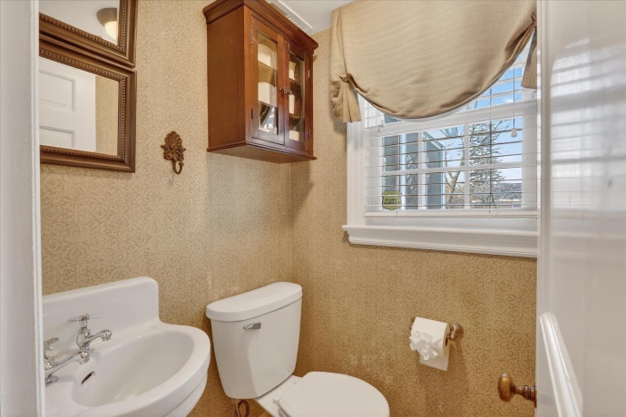 422 Gardiner, ROCKFORD, Illinois 61107, 3 Bedrooms Bedrooms, ,2 BathroomsBathrooms,House,For Sale,Gardiner,202600200