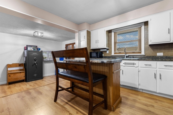 6326 1st, LOVES PARK, Illinois 61111, 2 Bedrooms Bedrooms, ,1 BathroomBathrooms,House,For Sale,1st,202600201