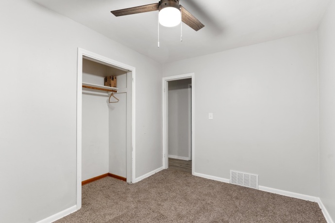 920 Oakley, ROCKFORD, Illinois 61101, 3 Bedrooms Bedrooms, ,2 BathroomsBathrooms,House,For Sale,Oakley,202600203