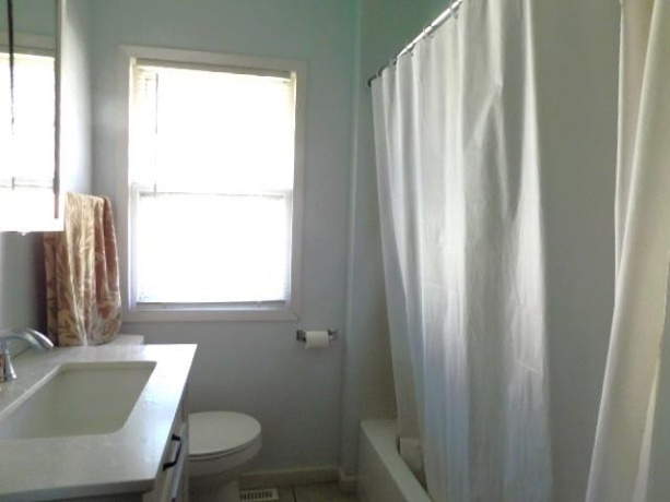 2641 10th, ROCKFORD, Illinois 61109, 3 Bedrooms Bedrooms, ,1 BathroomBathrooms,House,For Sale,10th,202600210