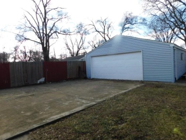 2641 10th, ROCKFORD, Illinois 61109, 3 Bedrooms Bedrooms, ,1 BathroomBathrooms,House,For Sale,10th,202600210