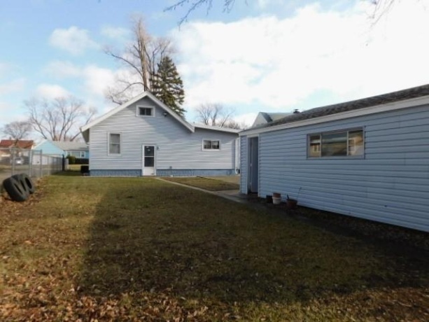 2641 10th, ROCKFORD, Illinois 61109, 3 Bedrooms Bedrooms, ,1 BathroomBathrooms,House,For Sale,10th,202600210