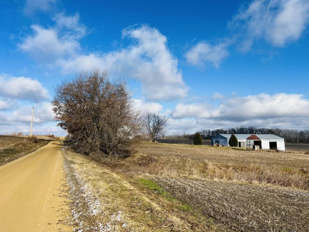 1625 County Divide, PEARL CITY, Illinois 61062, 3 Bedrooms Bedrooms, ,1 BathroomBathrooms,House,For Sale,County Divide,202600211