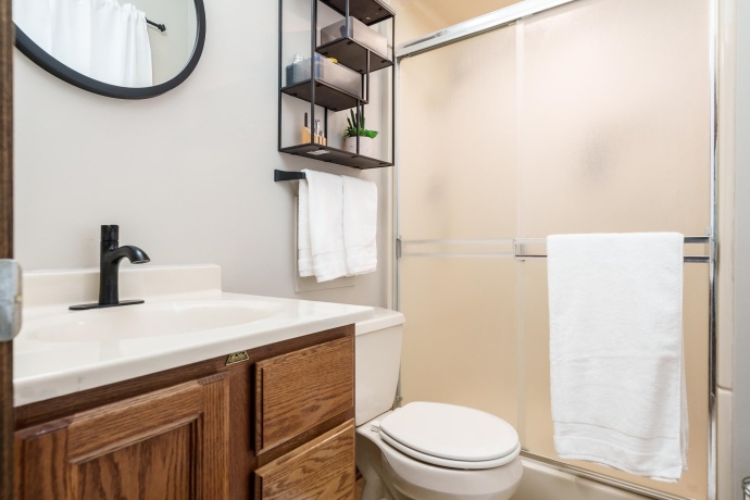 1369 Luanna, ROCKFORD, Illinois 61103, 3 Bedrooms Bedrooms, ,2 BathroomsBathrooms,House,For Sale,Luanna,202600212