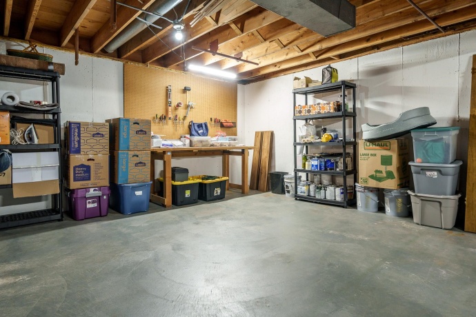 1369 Luanna, ROCKFORD, Illinois 61103, 3 Bedrooms Bedrooms, ,2 BathroomsBathrooms,House,For Sale,Luanna,202600212