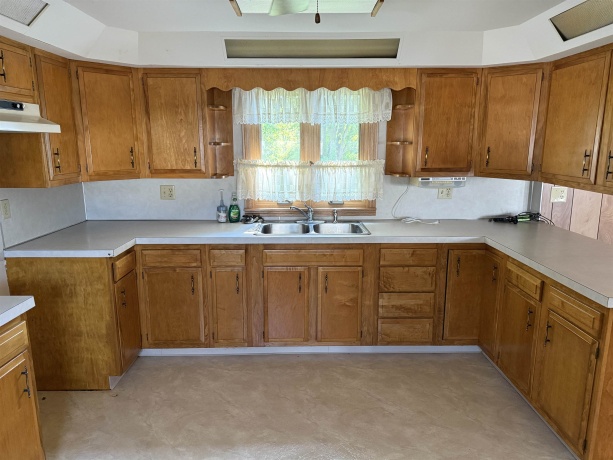 3018 Beaver, FREEPORT, Illinois 61032, 3 Bedrooms Bedrooms, ,1 BathroomBathrooms,House,For Sale,Beaver,202600228