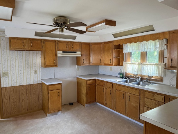 3018 Beaver, FREEPORT, Illinois 61032, 3 Bedrooms Bedrooms, ,1 BathroomBathrooms,House,For Sale,Beaver,202600228