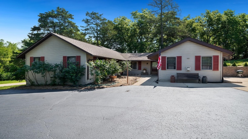 1101 Spring Creek, OREGON, Illinois 61061, 3 Bedrooms Bedrooms, ,2 BathroomsBathrooms,House,For Sale,Spring Creek,202504281