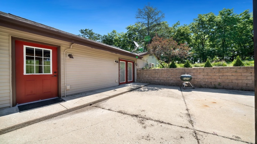 1101 Spring Creek, OREGON, Illinois 61061, 3 Bedrooms Bedrooms, ,2 BathroomsBathrooms,House,For Sale,Spring Creek,202504281