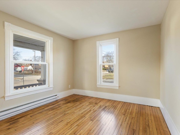 1004 15th, ROCKFORD, Illinois 61104, 4 Bedrooms Bedrooms, ,1 BathroomBathrooms,House,For Sale,15th,202600231