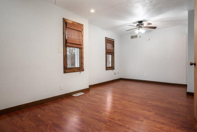 207 River Park Rd, LOVES PARK, Illinois 61111, 3 Bedrooms Bedrooms, ,2 BathroomsBathrooms,House,For Sale,River Park Rd,202600232