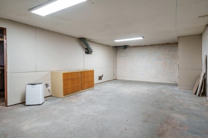 207 River Park Rd, LOVES PARK, Illinois 61111, 3 Bedrooms Bedrooms, ,2 BathroomsBathrooms,House,For Sale,River Park Rd,202600232