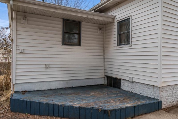 207 River Park Rd, LOVES PARK, Illinois 61111, 3 Bedrooms Bedrooms, ,2 BathroomsBathrooms,House,For Sale,River Park Rd,202600232