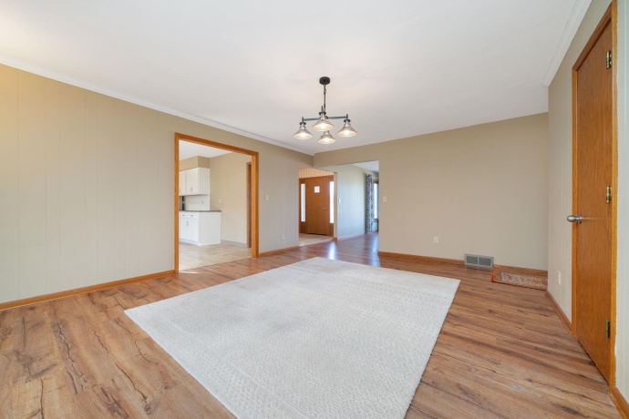 2209 Edgebrook, ROCKFORD, Illinois 61107, 2 Bedrooms Bedrooms, ,2 BathroomsBathrooms,House,For Sale,Edgebrook,202600233