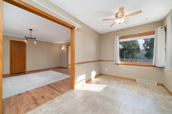 2209 Edgebrook, ROCKFORD, Illinois 61107, 2 Bedrooms Bedrooms, ,2 BathroomsBathrooms,House,For Sale,Edgebrook,202600233