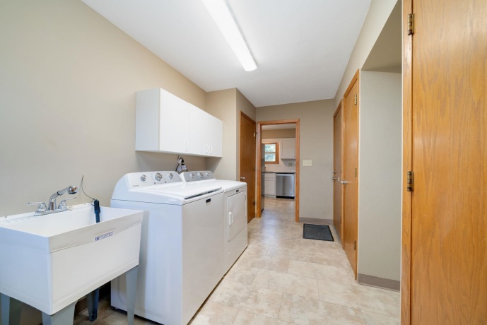 2209 Edgebrook, ROCKFORD, Illinois 61107, 2 Bedrooms Bedrooms, ,2 BathroomsBathrooms,House,For Sale,Edgebrook,202600233