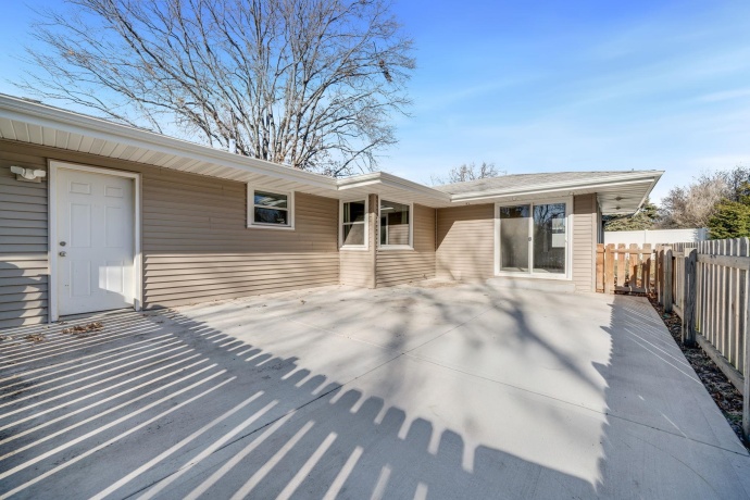 2209 Edgebrook, ROCKFORD, Illinois 61107, 2 Bedrooms Bedrooms, ,2 BathroomsBathrooms,House,For Sale,Edgebrook,202600233