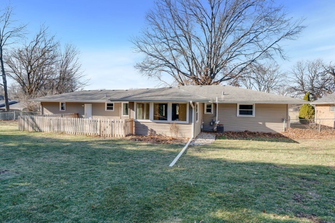 2209 Edgebrook, ROCKFORD, Illinois 61107, 2 Bedrooms Bedrooms, ,2 BathroomsBathrooms,House,For Sale,Edgebrook,202600233