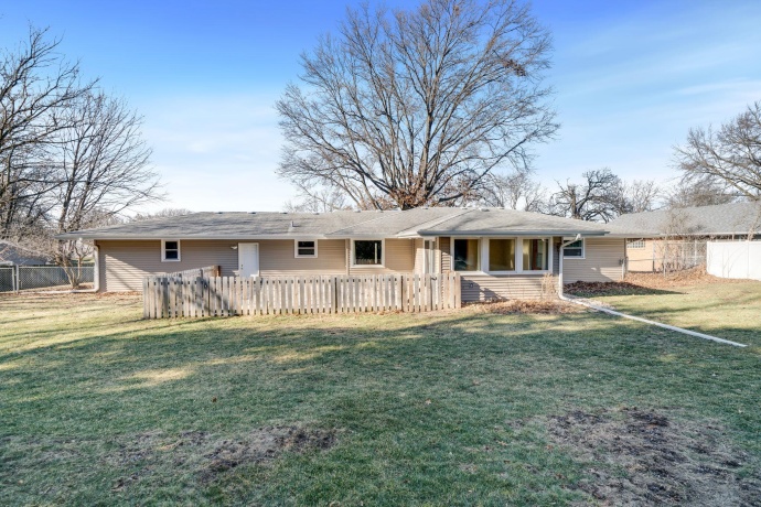 2209 Edgebrook, ROCKFORD, Illinois 61107, 2 Bedrooms Bedrooms, ,2 BathroomsBathrooms,House,For Sale,Edgebrook,202600233