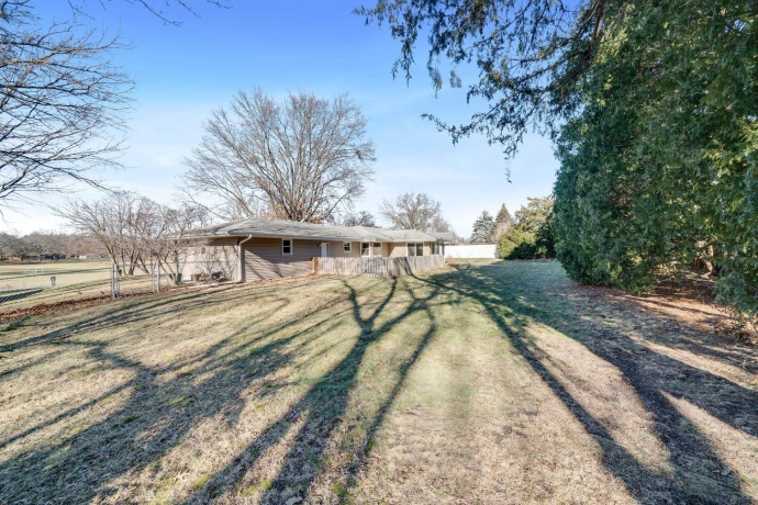 2209 Edgebrook, ROCKFORD, Illinois 61107, 2 Bedrooms Bedrooms, ,2 BathroomsBathrooms,House,For Sale,Edgebrook,202600233