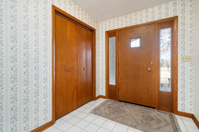 2209 Edgebrook, ROCKFORD, Illinois 61107, 2 Bedrooms Bedrooms, ,2 BathroomsBathrooms,House,For Sale,Edgebrook,202600233