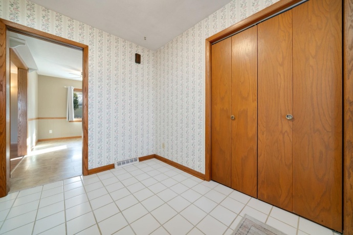 2209 Edgebrook, ROCKFORD, Illinois 61107, 2 Bedrooms Bedrooms, ,2 BathroomsBathrooms,House,For Sale,Edgebrook,202600233