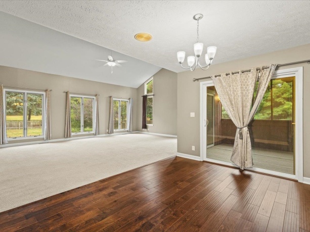 9104 Weber, RIDOTT, Illinois 61067, 4 Bedrooms Bedrooms, ,3 BathroomsBathrooms,House,For Sale,Weber,202506372