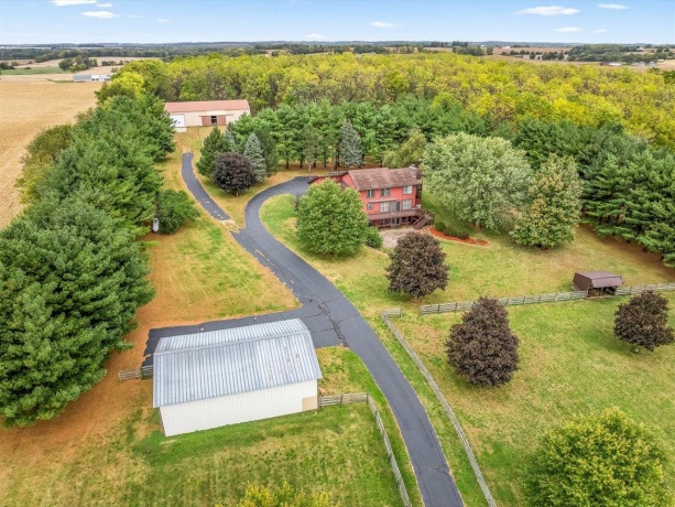 9104 Weber, RIDOTT, Illinois 61067, 4 Bedrooms Bedrooms, ,3 BathroomsBathrooms,House,For Sale,Weber,202506372