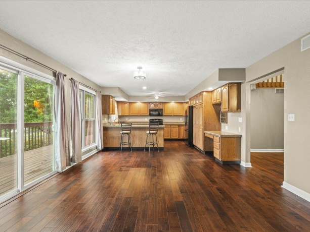 9104 Weber, RIDOTT, Illinois 61067, 4 Bedrooms Bedrooms, ,3 BathroomsBathrooms,House,For Sale,Weber,202506372