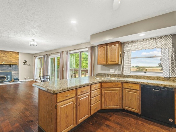 9104 Weber, RIDOTT, Illinois 61067, 4 Bedrooms Bedrooms, ,3 BathroomsBathrooms,House,For Sale,Weber,202506372