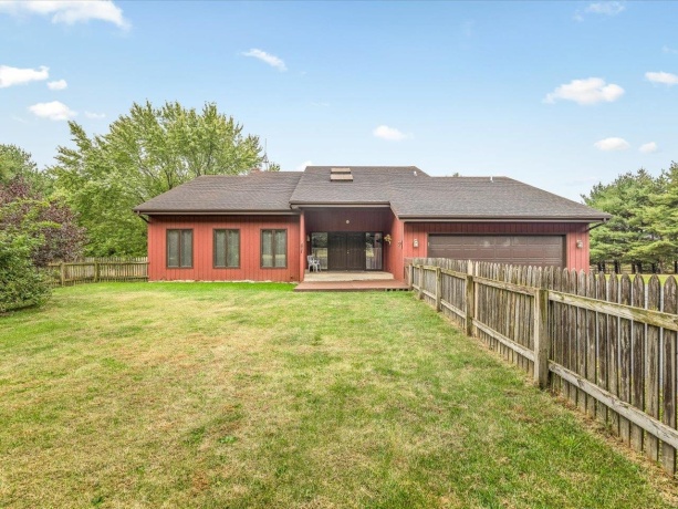 9104 Weber, RIDOTT, Illinois 61067, 4 Bedrooms Bedrooms, ,3 BathroomsBathrooms,House,For Sale,Weber,202506372