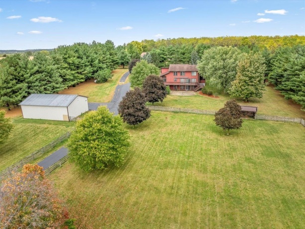 9104 Weber, RIDOTT, Illinois 61067, 4 Bedrooms Bedrooms, ,3 BathroomsBathrooms,House,For Sale,Weber,202506372