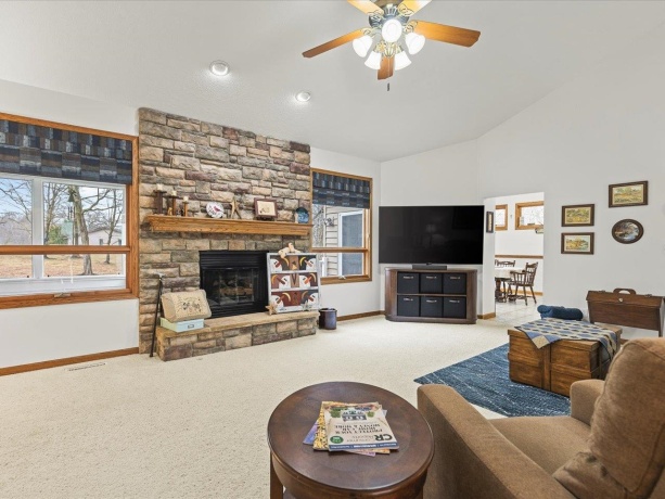 625 Lake Summerset, LAKE SUMMERSET, Illinois 61019, 2 Bedrooms Bedrooms, ,3 BathroomsBathrooms,House,For Sale,Lake Summerset,202600235