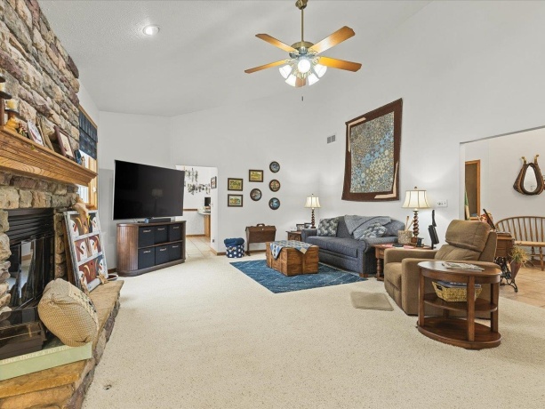 625 Lake Summerset, LAKE SUMMERSET, Illinois 61019, 2 Bedrooms Bedrooms, ,3 BathroomsBathrooms,House,For Sale,Lake Summerset,202600235