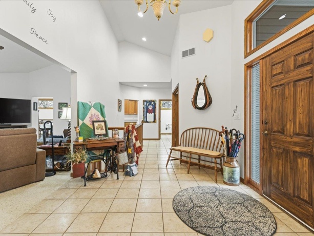 625 Lake Summerset, LAKE SUMMERSET, Illinois 61019, 2 Bedrooms Bedrooms, ,3 BathroomsBathrooms,House,For Sale,Lake Summerset,202600235