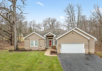 625 Lake Summerset, LAKE SUMMERSET, Illinois 61019, 2 Bedrooms Bedrooms, ,3 BathroomsBathrooms,House,For Sale,Lake Summerset,202600235