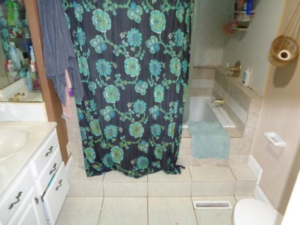 415 May, ROCKFORD, Illinois 61104, 6 Bedrooms Bedrooms, ,2 BathroomsBathrooms,House,For Sale,May,202600236