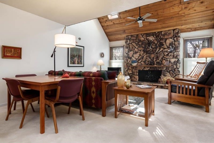 5055 WOODLAKE, LOVES PARK, Illinois 61111, 2 Bedrooms Bedrooms, ,2 BathroomsBathrooms,Condominium,For Sale,WOODLAKE,202600242