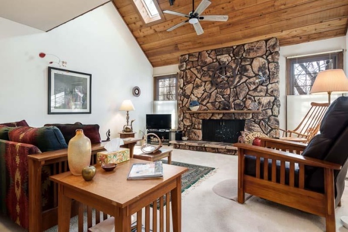 5055 WOODLAKE, LOVES PARK, Illinois 61111, 2 Bedrooms Bedrooms, ,2 BathroomsBathrooms,Condominium,For Sale,WOODLAKE,202600242