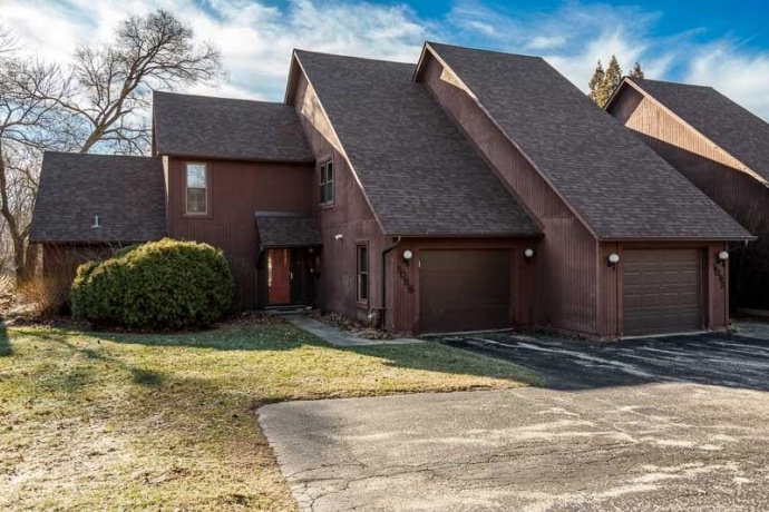 5055 WOODLAKE, LOVES PARK, Illinois 61111, 2 Bedrooms Bedrooms, ,2 BathroomsBathrooms,Condominium,For Sale,WOODLAKE,202600242