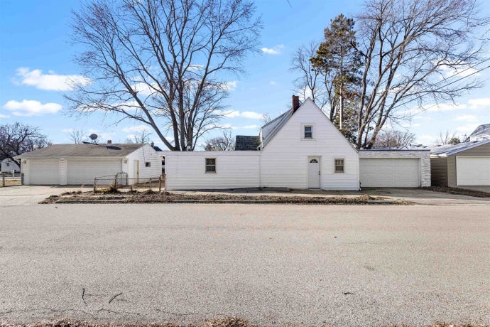 744 DREXEL, MACHESNEY PARK, Illinois 61115, 4 Bedrooms Bedrooms, ,2 BathroomsBathrooms,House,For Sale,DREXEL,202600241