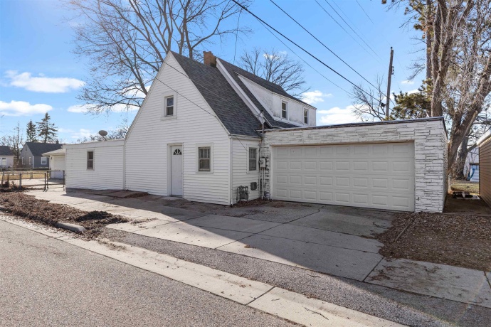 744 DREXEL, MACHESNEY PARK, Illinois 61115, 4 Bedrooms Bedrooms, ,2 BathroomsBathrooms,House,For Sale,DREXEL,202600241