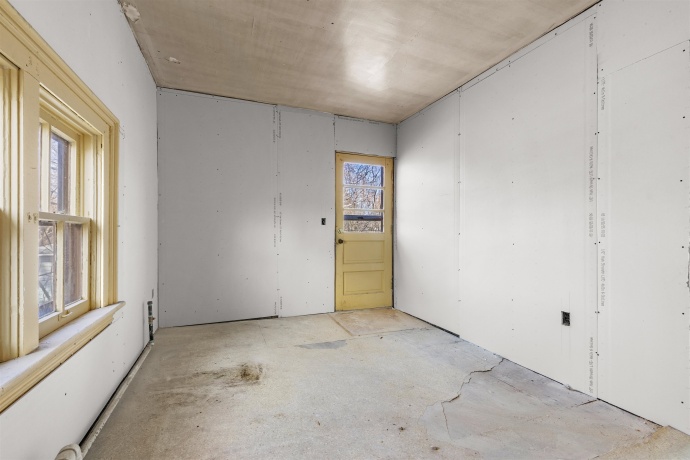 416 Horsman, ROCKFORD, Illinois 61101, ,5+ Units,For Sale,Horsman,202600243