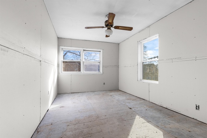 416 Horsman, ROCKFORD, Illinois 61101, ,5+ Units,For Sale,Horsman,202600243