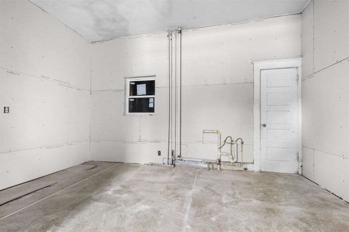 416 Horsman, ROCKFORD, Illinois 61101, ,5+ Units,For Sale,Horsman,202600243