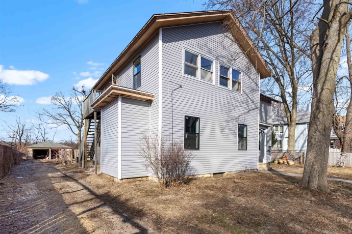 416 Horsman, ROCKFORD, Illinois 61101, ,5+ Units,For Sale,Horsman,202600243